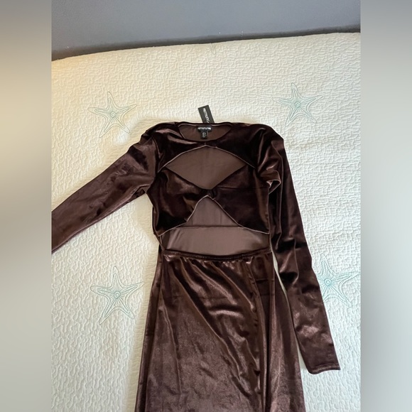 PrettyLittleThing Maxi Velvet Dress - Picture 2 of 3